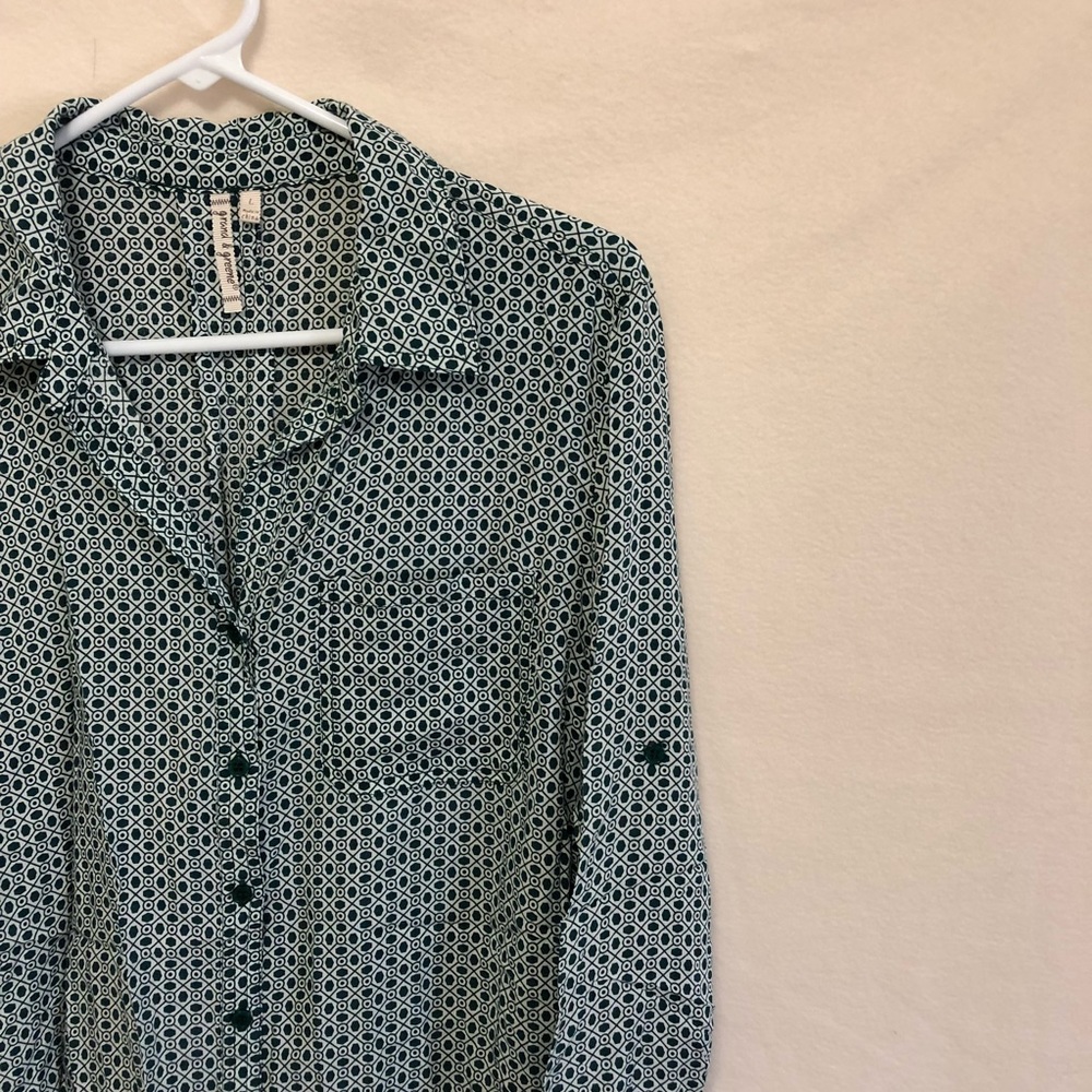 Green diamond button up